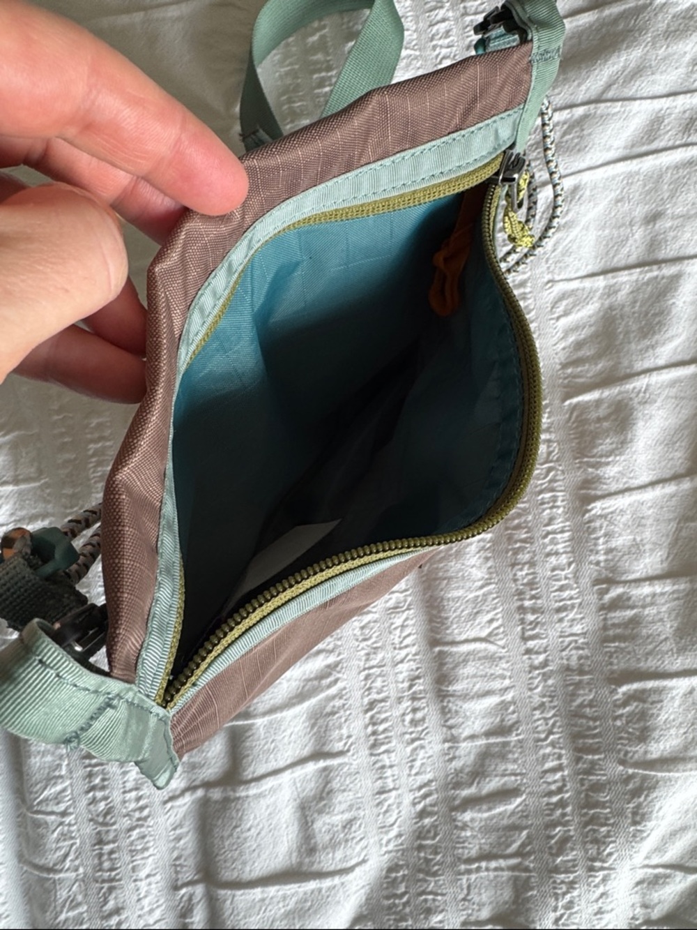 Cotopaxi Lista 2L Lightweight Crossbody Bag - Picture 3 of 3